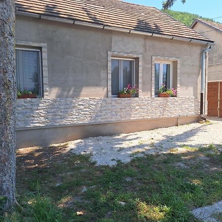 Balcsi1 Apartment Balatonfuzfo Exterior photo